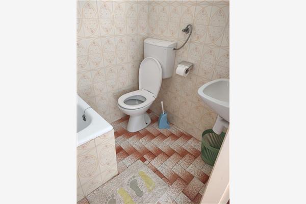 Apartment A2, for 6 persons