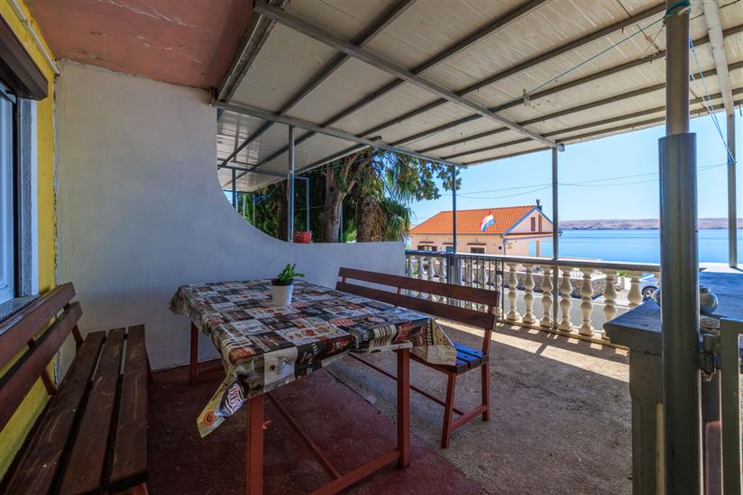 Apartment A1, for 5 persons