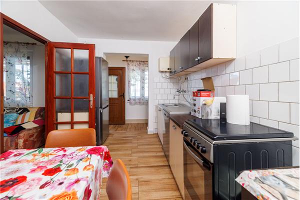 Apartment A1, for 5 persons
