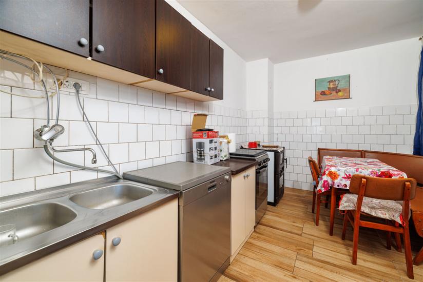 Apartment A1, for 5 persons