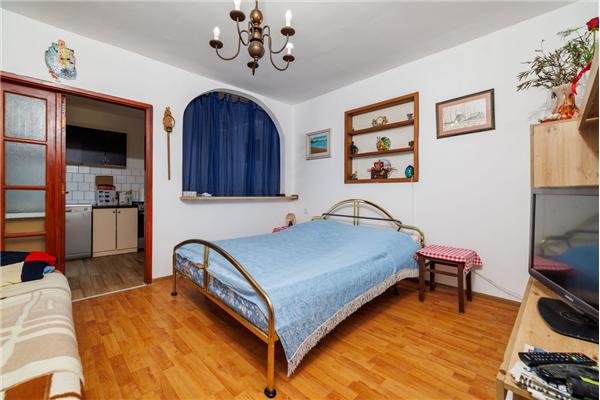 Apartment A1, for 5 persons