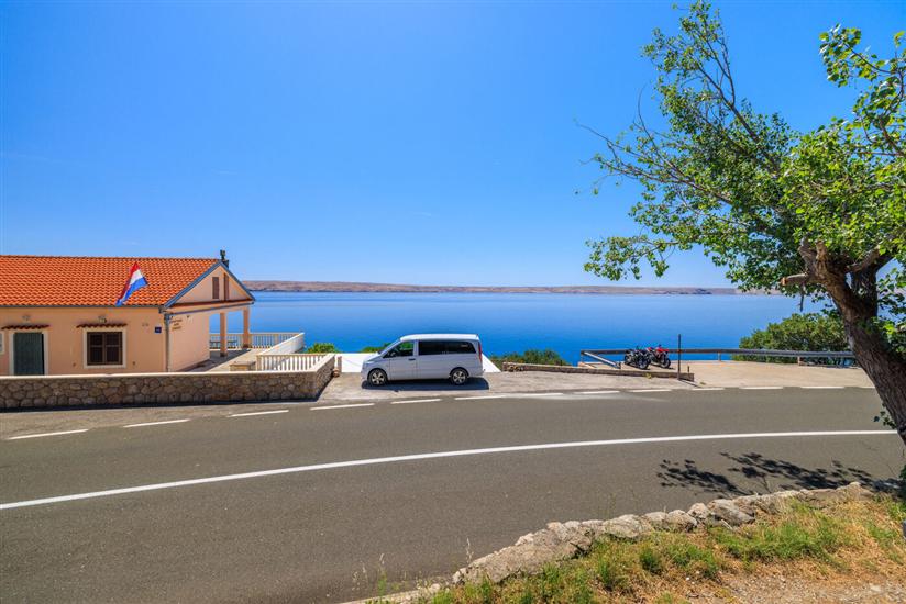 Apartment A1, for 5 persons