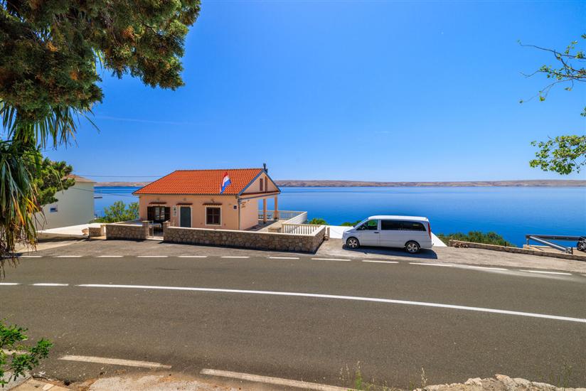 Apartment A1, for 5 persons