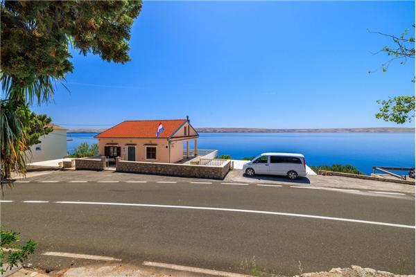 Apartment A1, for 5 persons