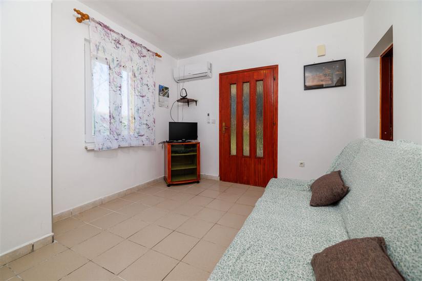 Apartment A2, for 3 persons