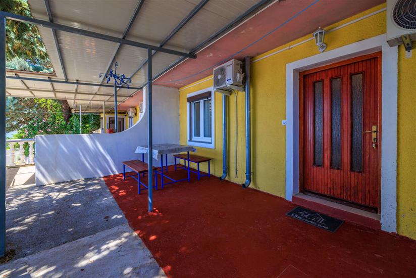 Apartment A2, for 3 persons