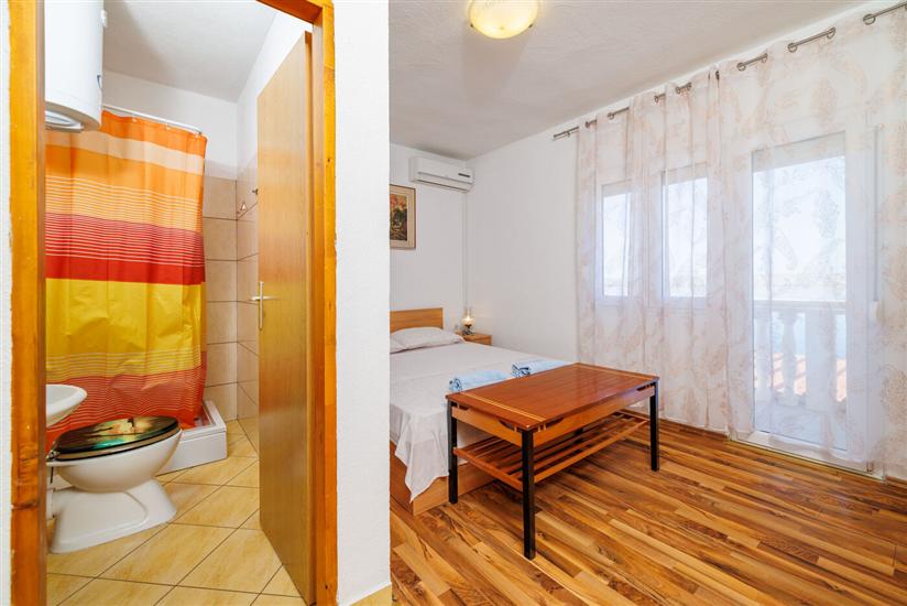 Apartment A7, for 4 persons