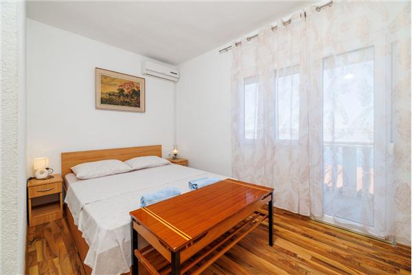 Apartment A7, for 4 persons