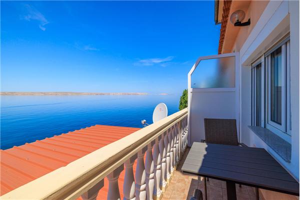 Apartment A7, for 4 persons