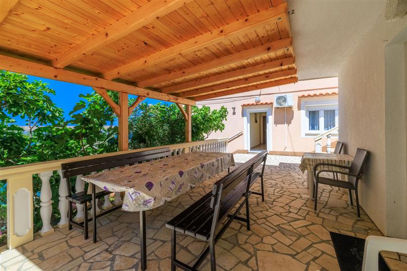 Apartment A7, for 4 persons