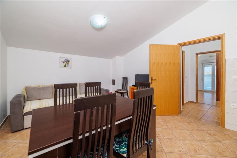 Apartment A2, for 4 persons