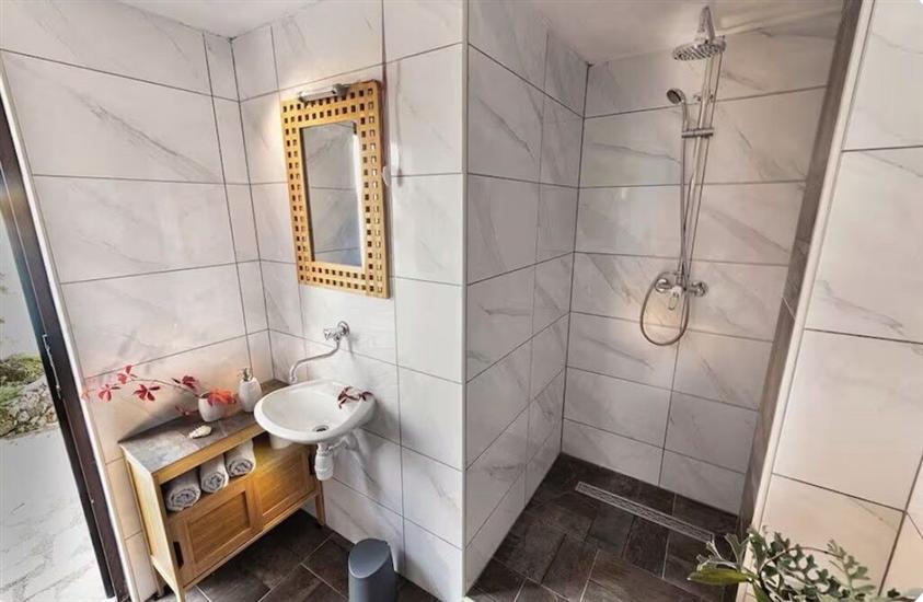 House K1, for 5 persons