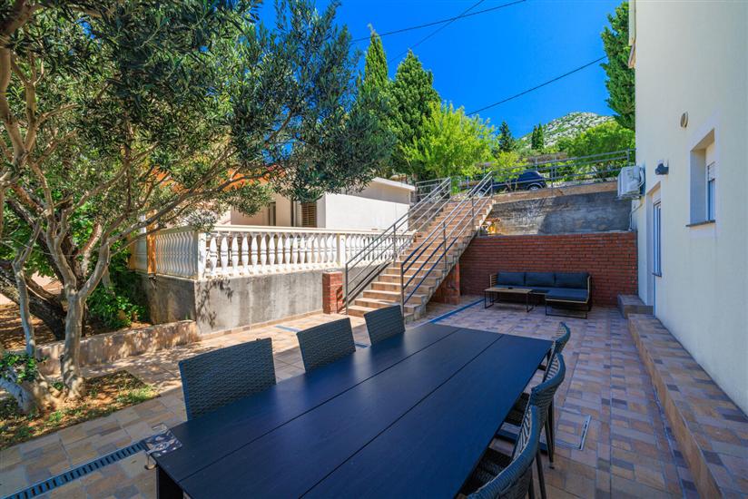 Apartment A2, for 6 persons