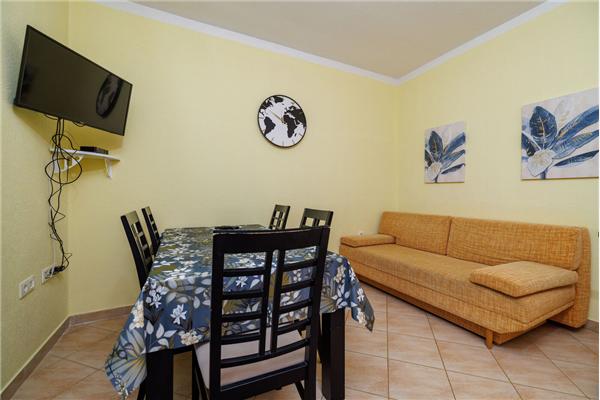 Apartment A2, for 6 persons