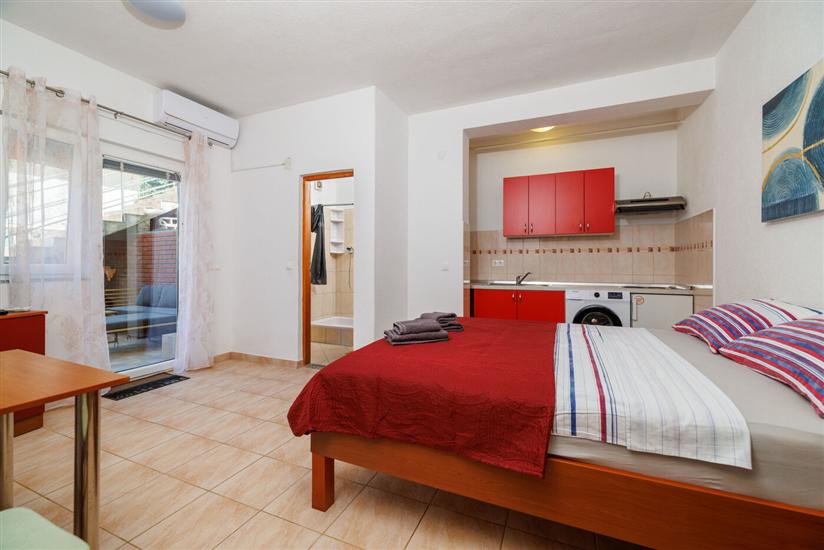Apartment A2, for 6 persons