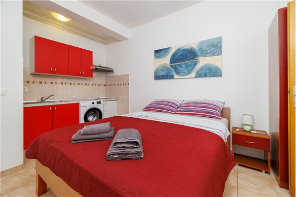 Apartment A2, for 6 persons