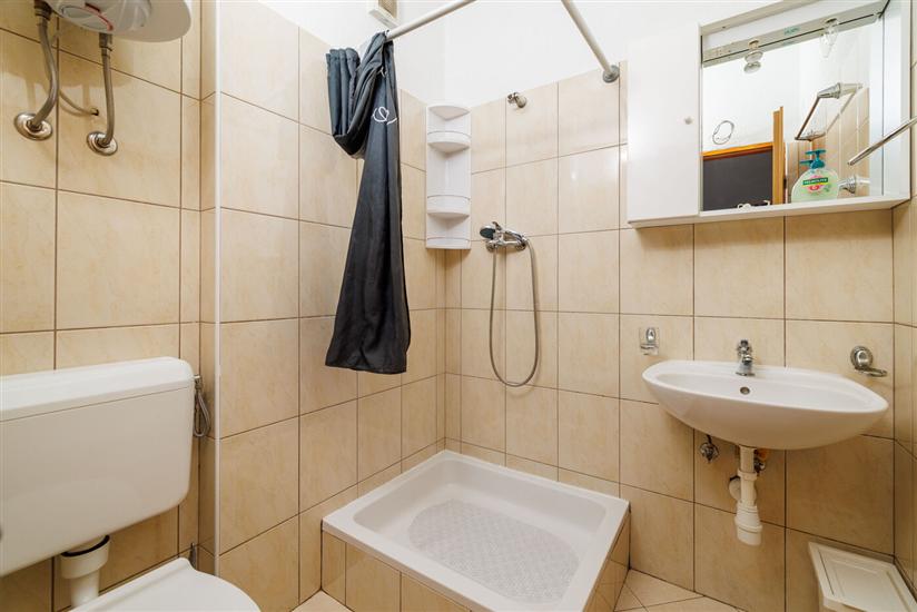 Apartment A2, for 6 persons