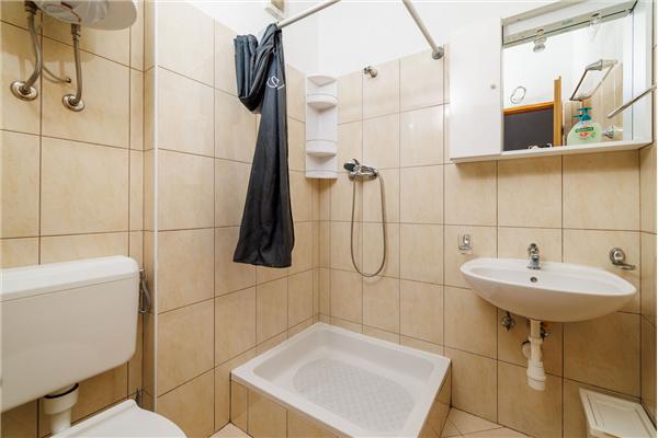 Apartment A2, for 6 persons