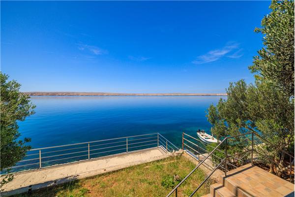 Apartment A2, for 6 persons