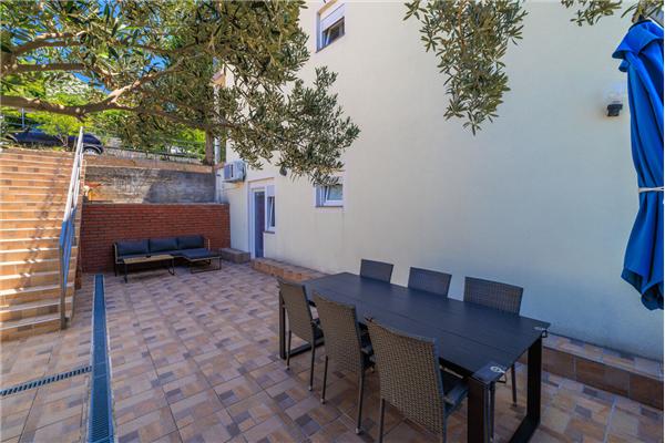 Apartment A2, for 6 persons