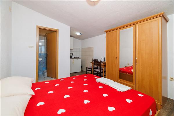 Apartment A4, for 2 persons