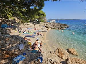 Apartments Sea and Pine Ivan Dolac - island Hvar, Size 45.00 m2, Airline distance to the sea 200 m, Airline distance to town centre 300 m