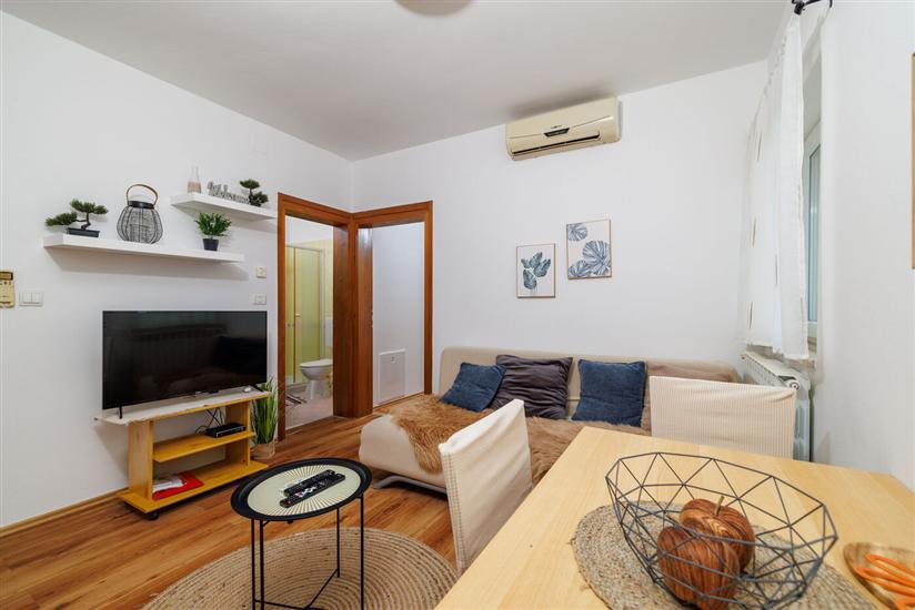 Apartment A2, for 3 persons