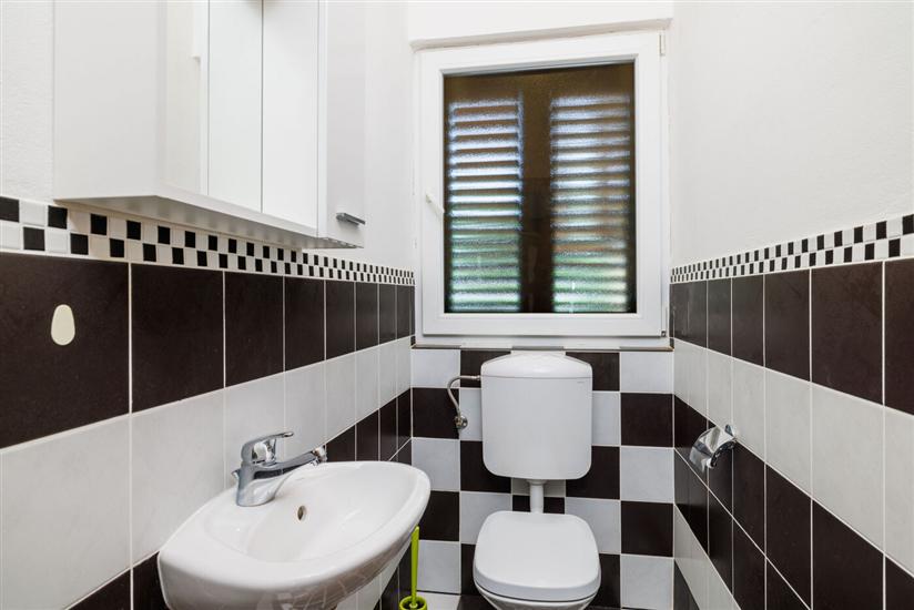 Apartment A4, for 7 persons