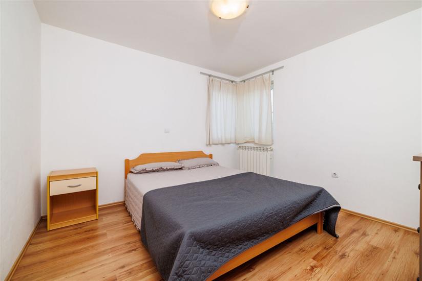 Apartment A4, for 7 persons