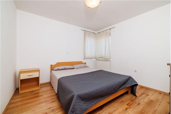 Apartment A4, for 7 persons