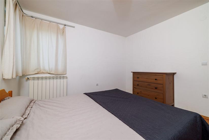 Apartment A4, for 7 persons