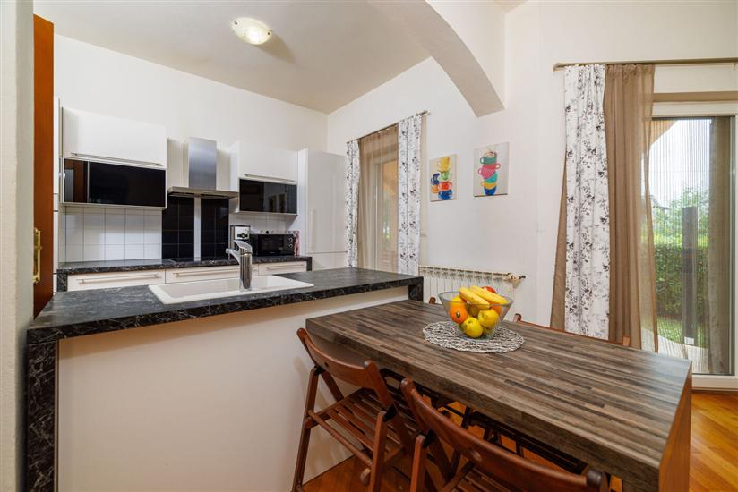 Apartment A4, for 7 persons