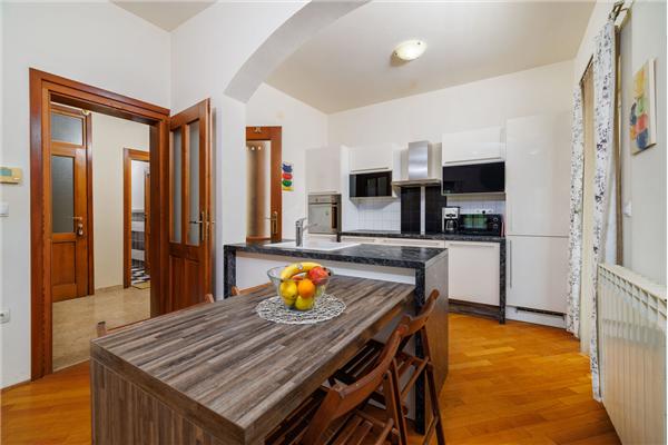 Apartment A4, for 7 persons