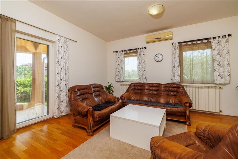 Apartment A4, for 7 persons