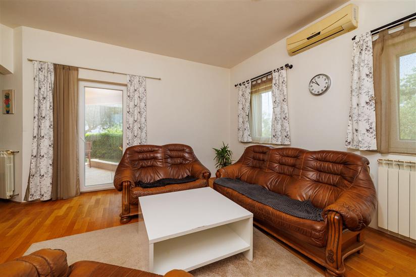 Apartment A4, for 7 persons