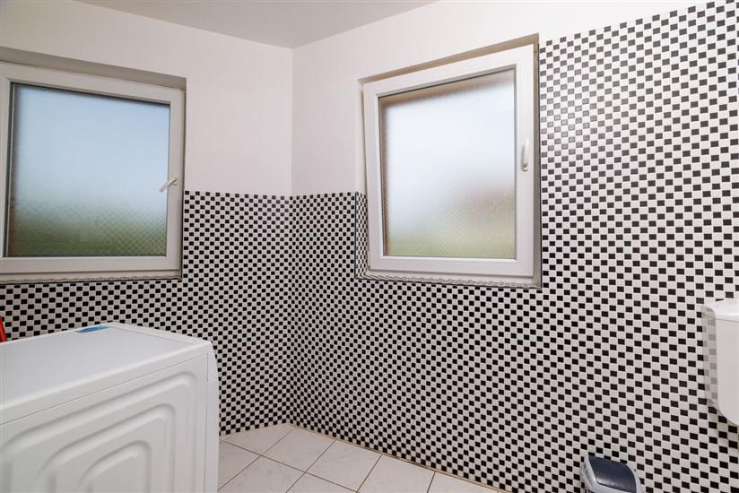 Apartment A4, for 7 persons