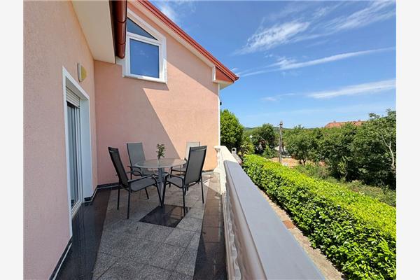 Apartment A2, for 4 persons