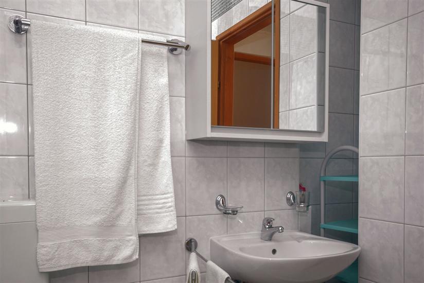 Apartment A2, for 3 persons