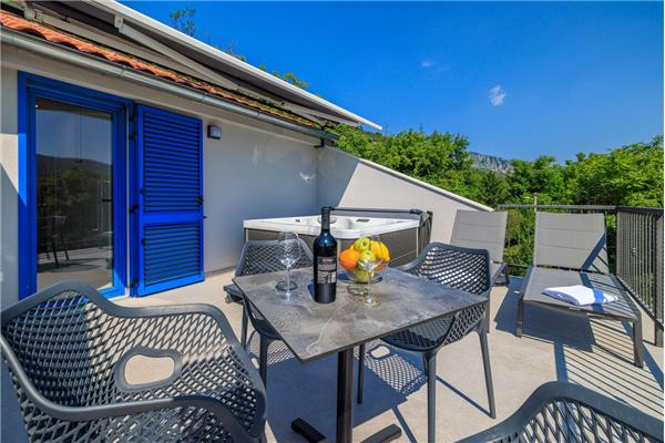 House K1, for 8 persons