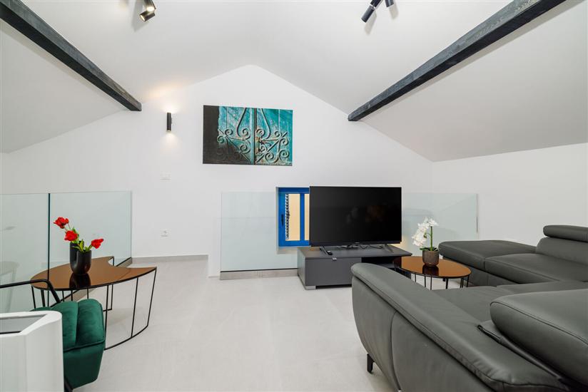 House K1, for 8 persons