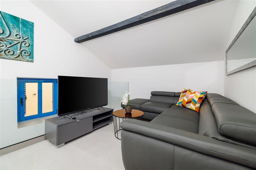 House K1, for 8 persons