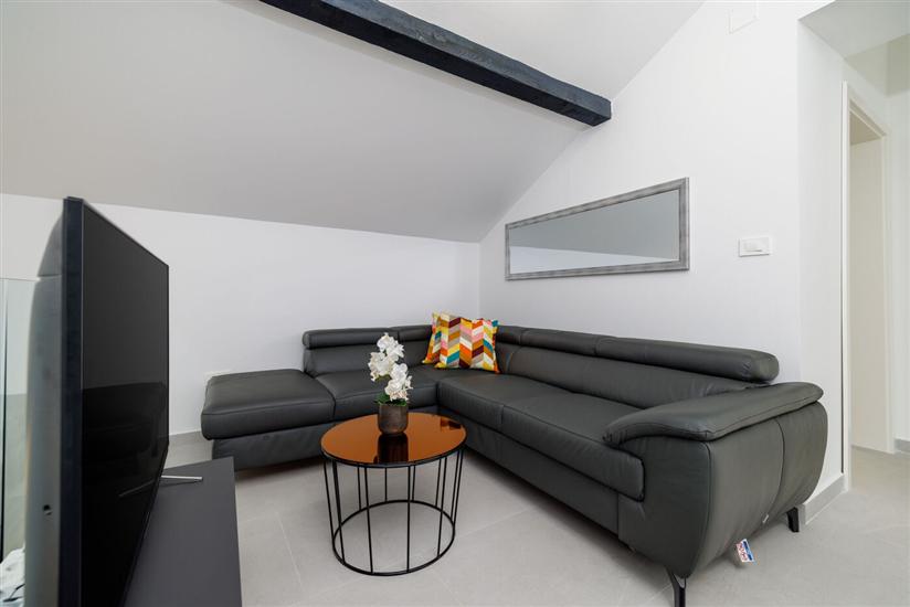 House K1, for 8 persons