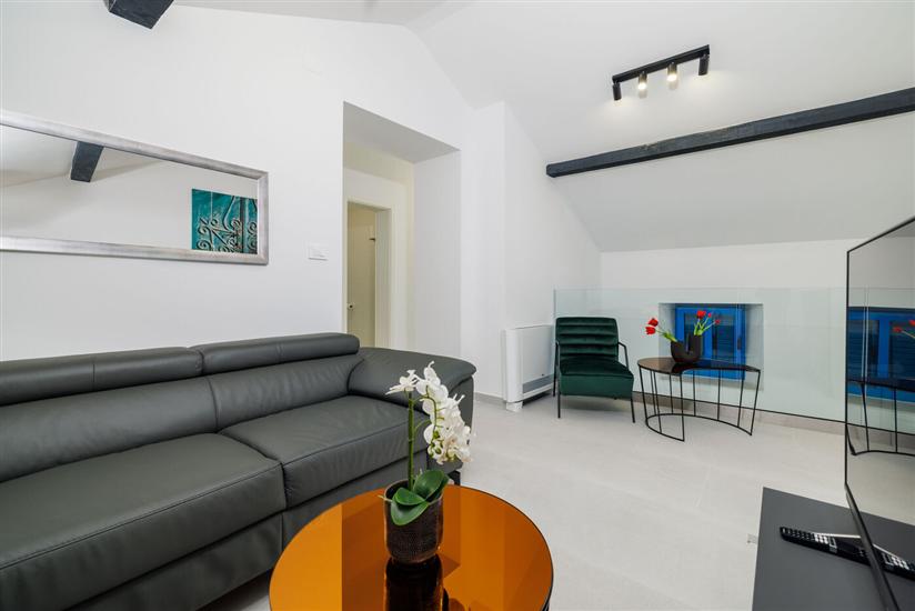 House K1, for 8 persons