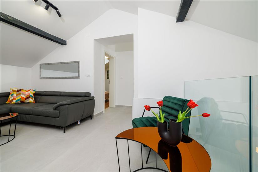 House K1, for 8 persons