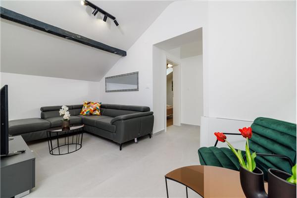 House K1, for 8 persons