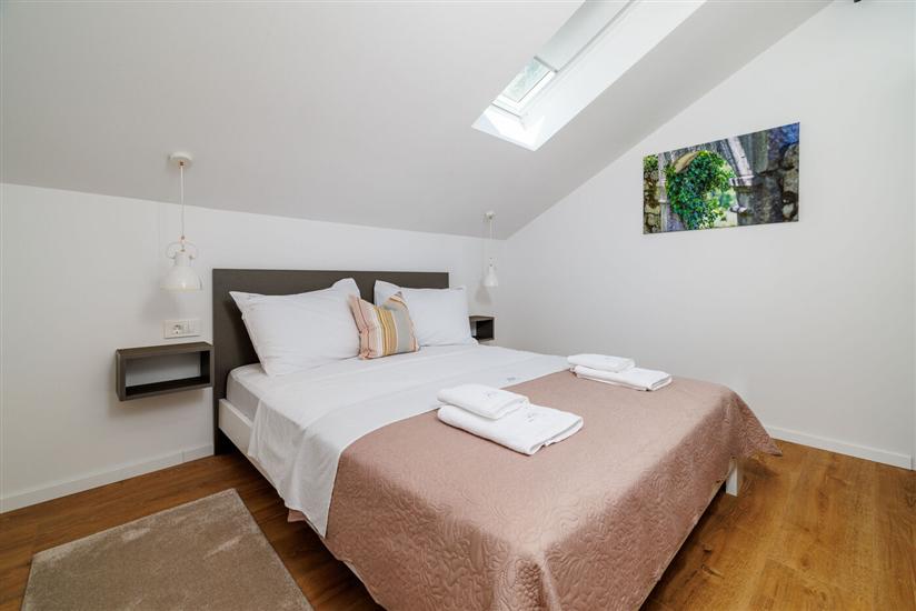 House K1, for 8 persons