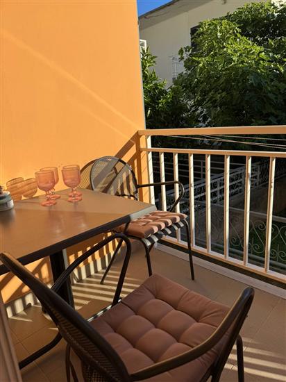 Apartment A2, for 5 persons