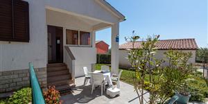 House - Kastelir
