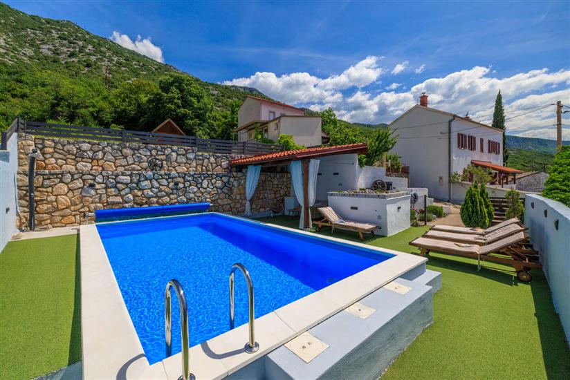 House Bozica with sauna and pool