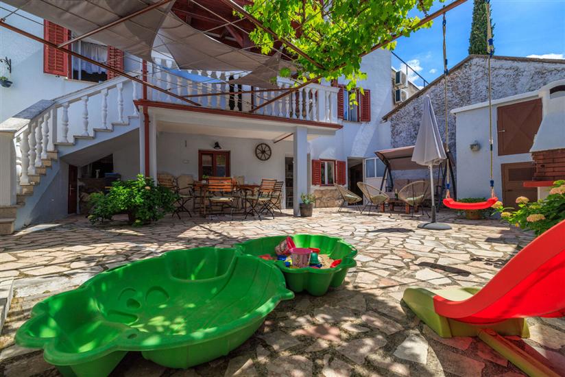 House Bozica with sauna and pool